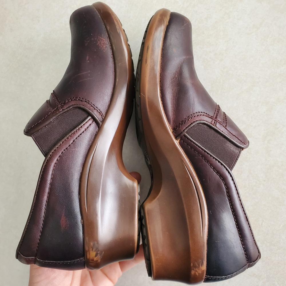 Ariat Sutter Brown Leather Slip On Wedge Shoes Comfort Antifatigue ATS Sole 8.5B - Picture 12 of 15